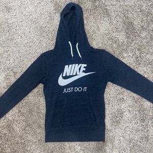 Nike women’s small sweatshirt